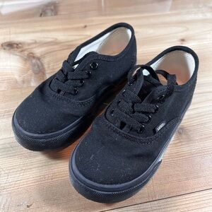 Vans toddler authentic shoe. All black sz 8.0. Worn once. Excellent condition.